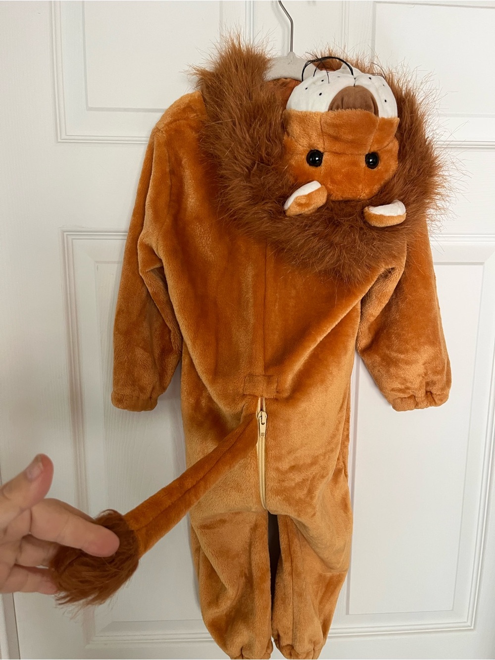 Kids (approx 2T/3T - see desc) Plush Lion Costume One-Piece, Orange - Picture 3 of 9